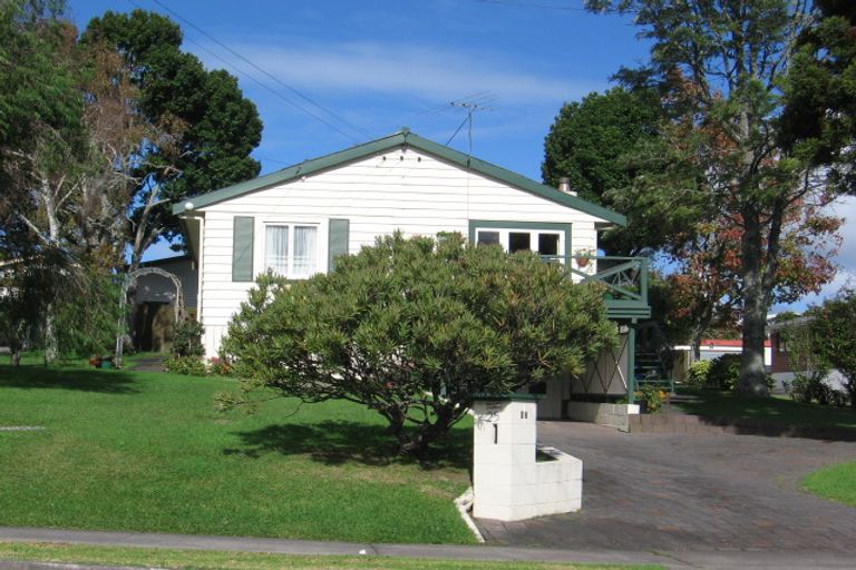 Photo of property in 25a Evans Road, Glen Eden, Auckland, 0602