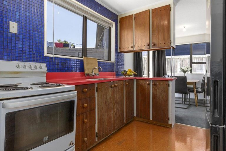 Photo of property in 27 Sombrero View, Ascot Park, Porirua, 5024