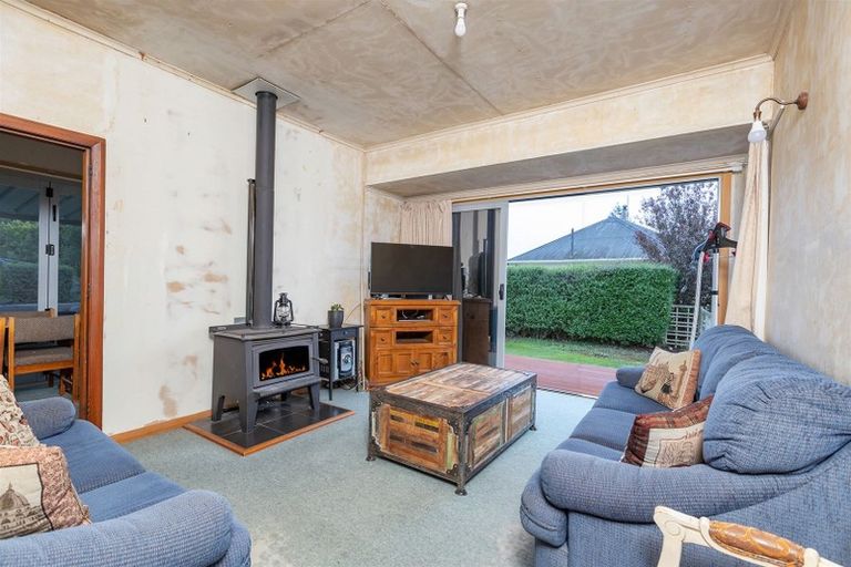 Photo of property in 2 Mcgregor Crescent, Masterton, 5810