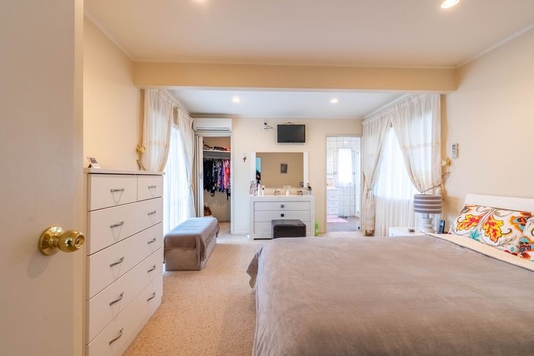 Photo of property in 5 Camberley Court, Manurewa East, Auckland, 2102