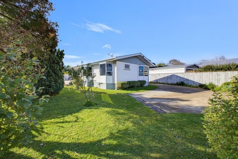 Photo of property in 205 Mangorei Road, Merrilands, New Plymouth, 4312