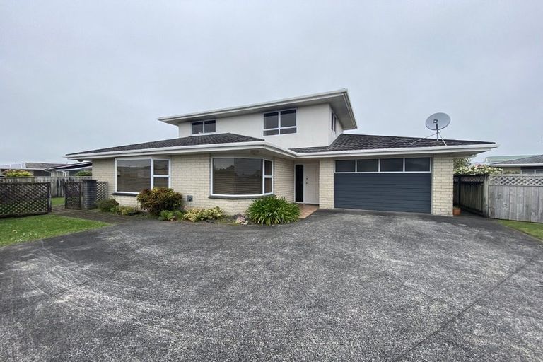 Photo of property in 2/225 Mangorei Road, Merrilands, New Plymouth, 4312