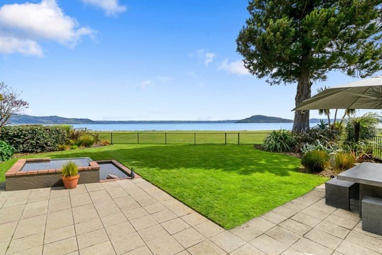Photo of property in 25 Willow Avenue, Hannahs Bay, Rotorua, 3010