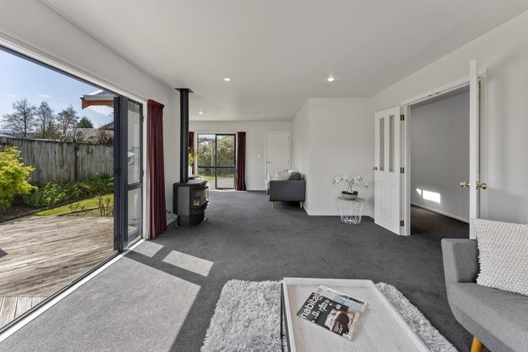 Photo of property in 22 Granville Street, Silverstream, Upper Hutt, 5019