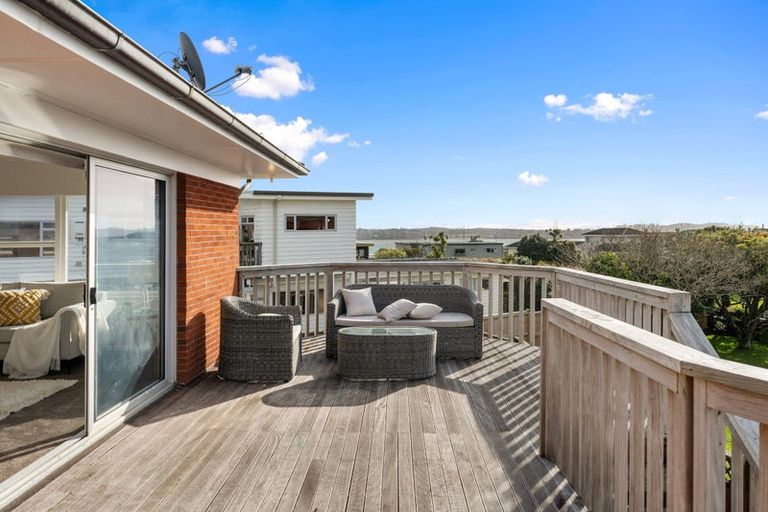 Photo of property in 17a Gulf Crest, Bucklands Beach, Auckland, 2012