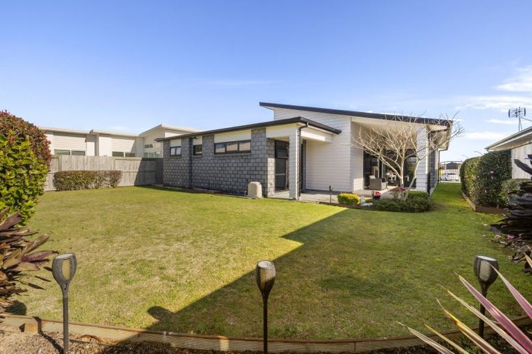 Photo of property in 79 Sandhurst Drive, Papamoa Beach, Papamoa, 3118