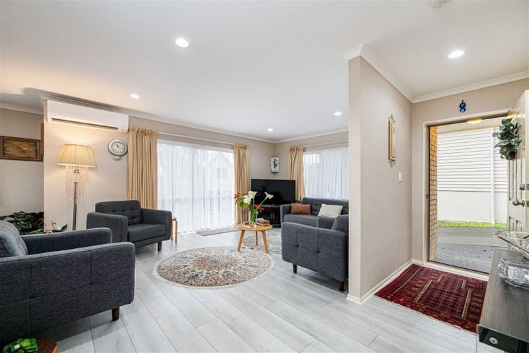 Photo of property in 345a Triangle Road, Massey, Auckland, 0614