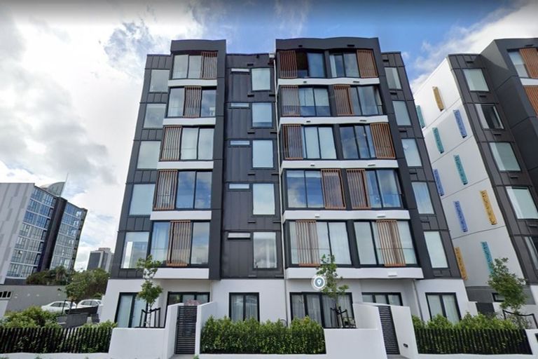 Photo of property in Frank Sargeson Apts, 508/74 Anzac Street, Takapuna, Auckland, 0622