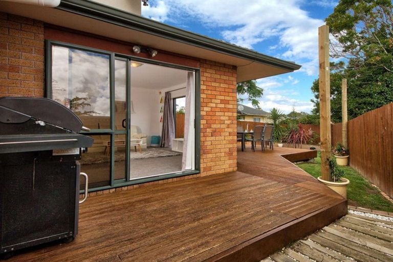 Photo of property in 147a View Road, Sunnyvale, Auckland, 0612