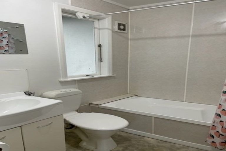 Photo of property in 28b Garden Road, Avalon, Lower Hutt, 5011