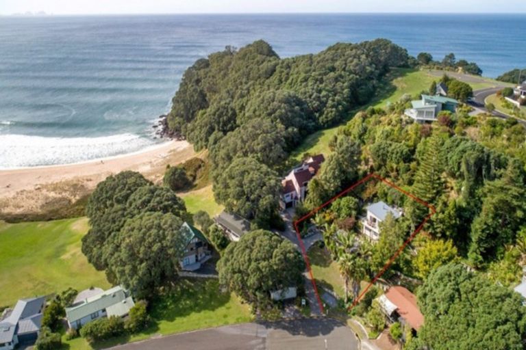 Photo of property in 126 Oratia Place, Onemana, Whangamata, 3691