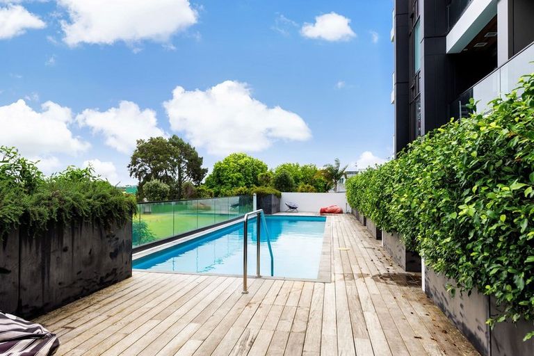 Photo of property in Frank Sargeson Apts, 308/80 Anzac Street, Takapuna, Auckland, 0622