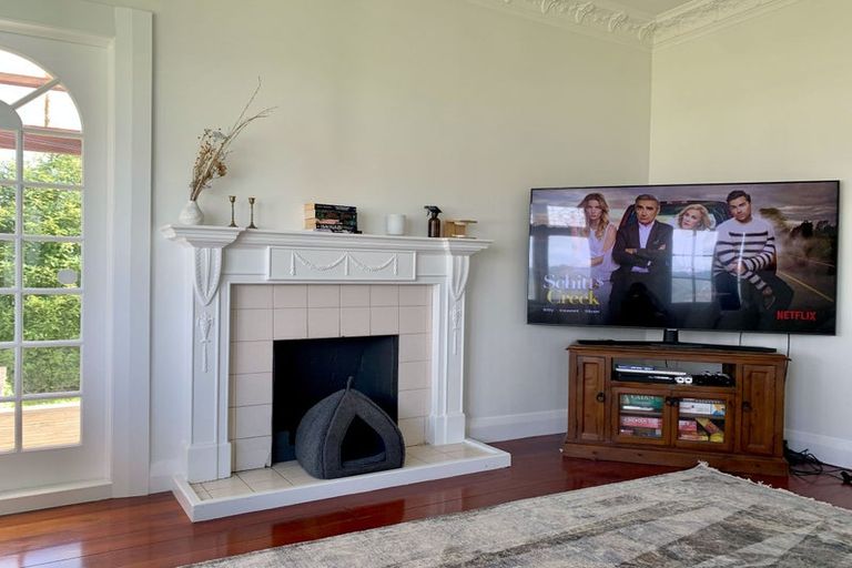 Photo of property in 29 Tirohanga Road, Tirohanga, Lower Hutt, 5010