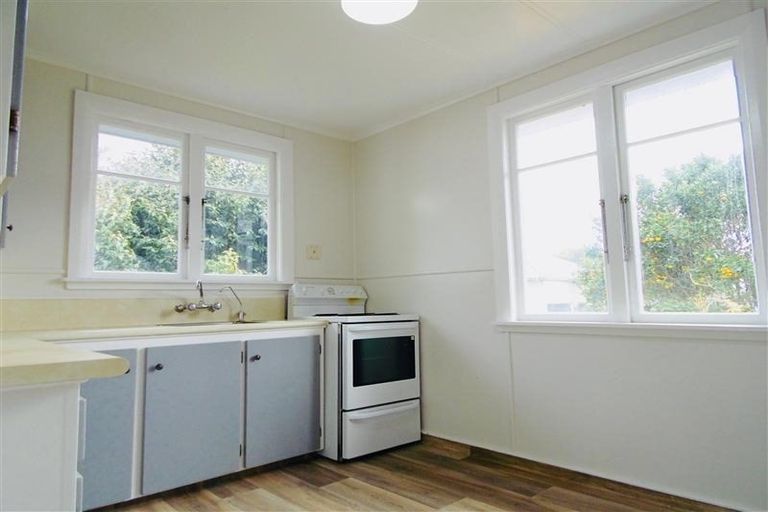Photo of property in 47 Lorna Street, Lynmouth, New Plymouth, 4310
