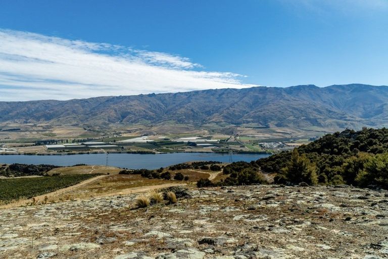 Photo of property in 191 Lakefront Terrace, Northburn, Cromwell, 9383