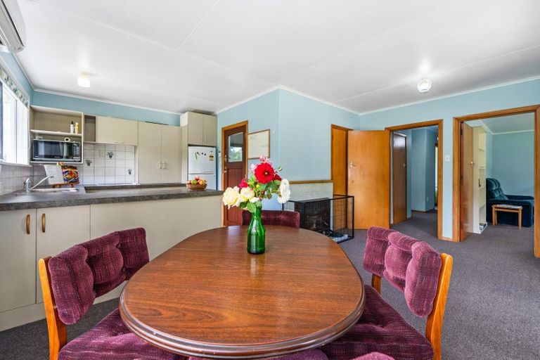 Photo of property in 6 Waugh Street, Kimbolton, 4777