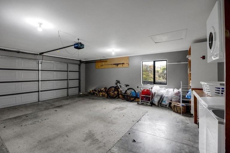 Photo of property in 28 Karamea Street, Whalers Gate, New Plymouth, 4310