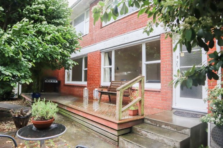 Photo of property in 2/19 Newbridge Place, Ilam, Christchurch, 8041