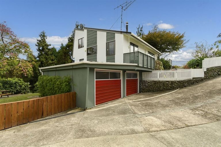 Photo of property in 77 Resolution Road, Welcome Bay, Tauranga, 3112