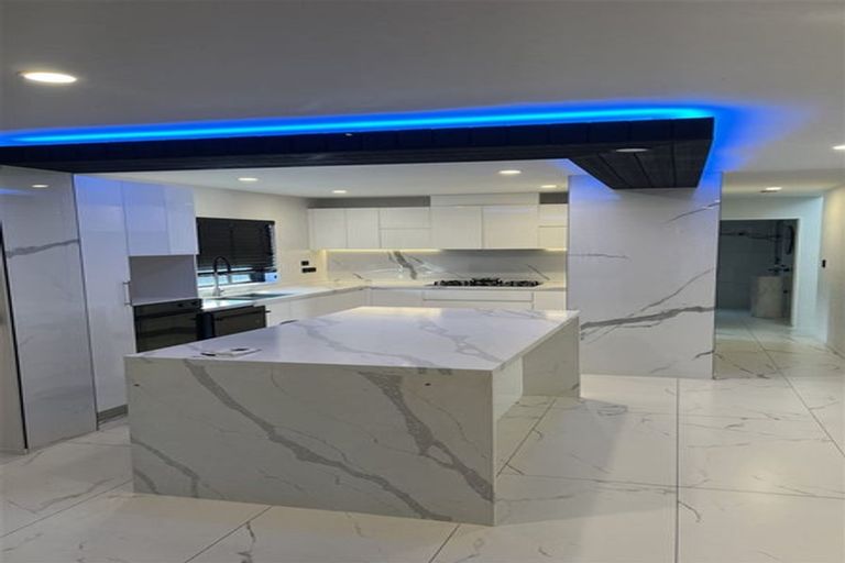 Photo of property in 5 Wyon Way, Flat Bush, Auckland, 2016