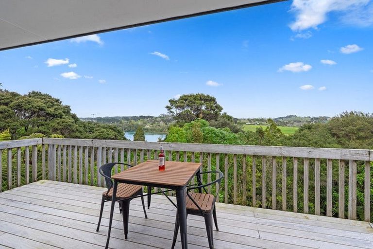 Photo of property in 20c Poplar Road, Stanmore Bay, Whangaparaoa, 0932