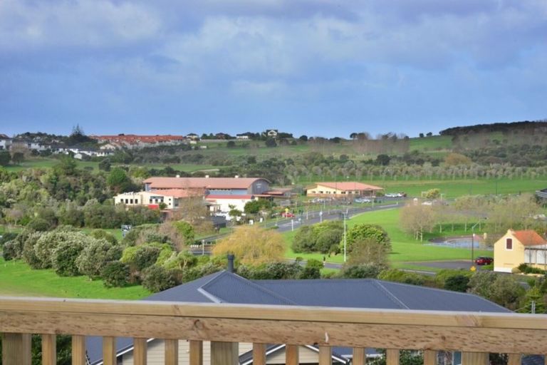 Photo of property in 34 Bella Vista Drive, Gulf Harbour, Whangaparaoa, 0930