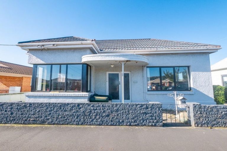 Photo of property in 145 Macandrew Road, South Dunedin, Dunedin, 9012