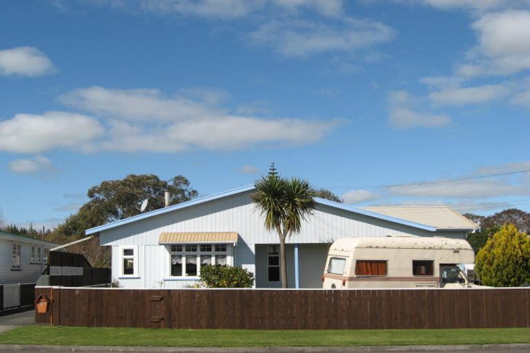 Photo of property in 8 Humphrey Street, Marton, 4710