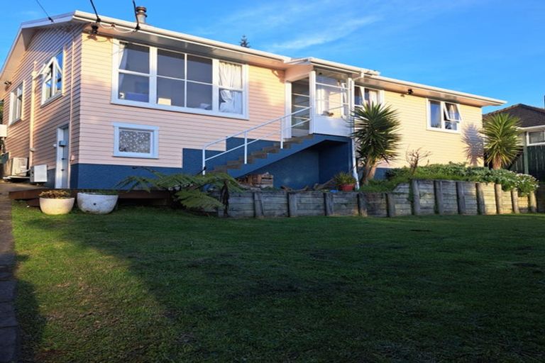 Photo of property in 96 Dimock Street, Titahi Bay, Porirua, 5022