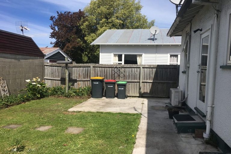 Photo of property in 2/64 Division Street, Riccarton, Christchurch, 8041