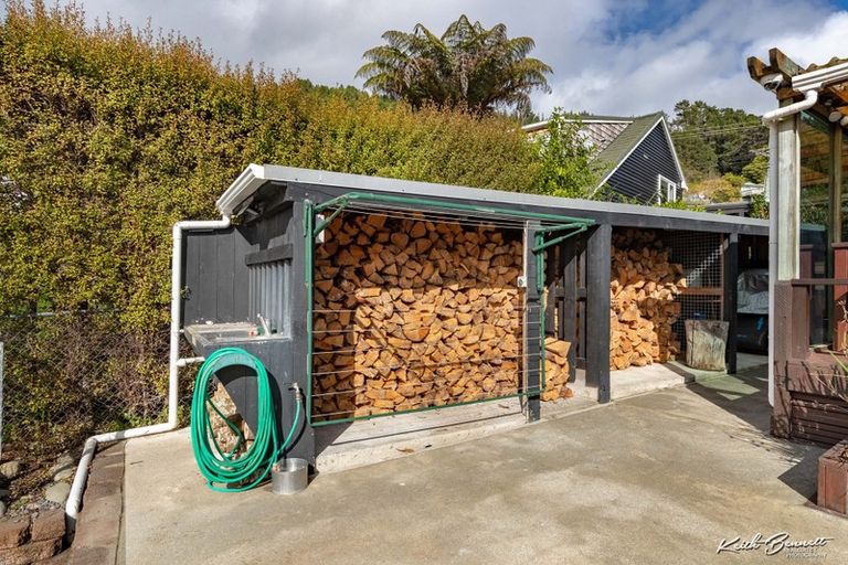 Photo of property in 29 Jocelyn Crescent, Pinehaven, Upper Hutt, 5019