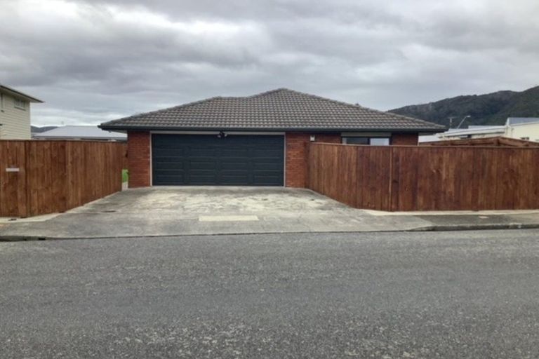 Photo of property in 37 De Menech Grove, Avalon, Lower Hutt, 5011