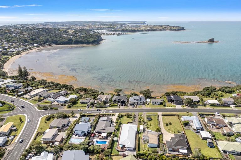 Photo of property in 86 Tiri Road, Tindalls Beach, Whangaparaoa, 0930