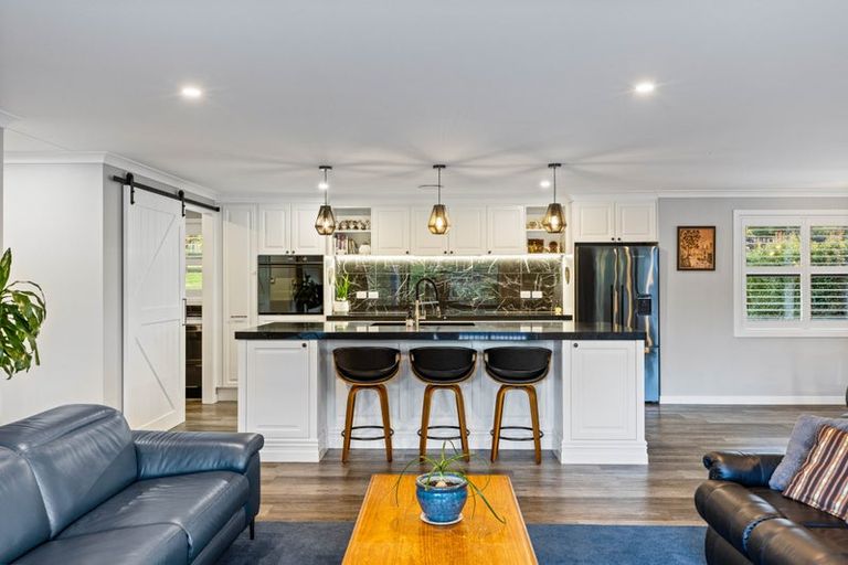 Photo of property in 121 Valley Road, Waimauku, 0881