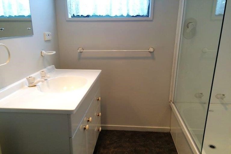 Photo of property in 15 Ragan Lane, Wanaka, 9305