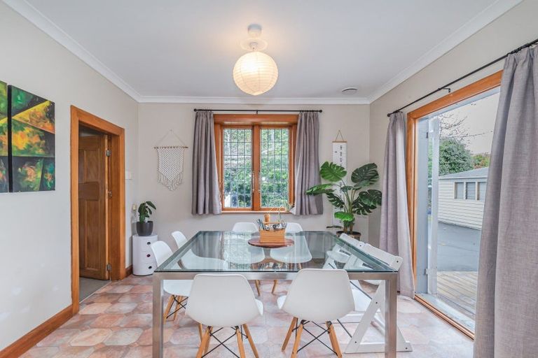 Photo of property in 43 Kawiu Road, Levin, 5510