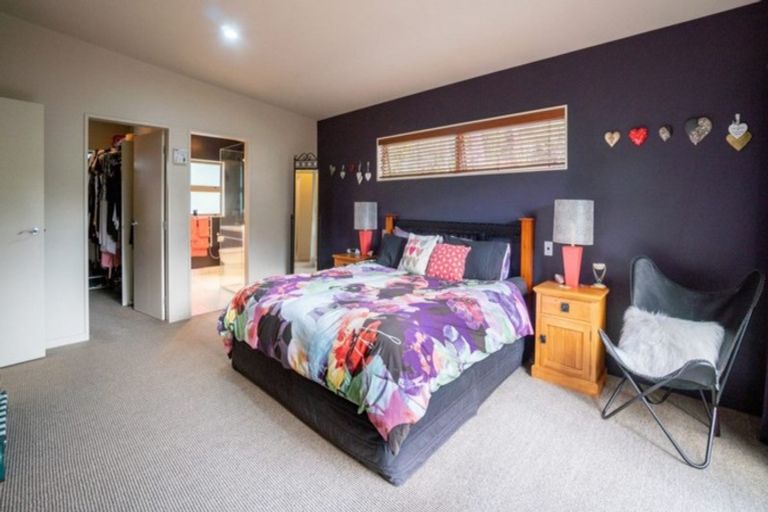 Photo of property in 67 Atawhai Road, Fitzherbert, Palmerston North, 4410