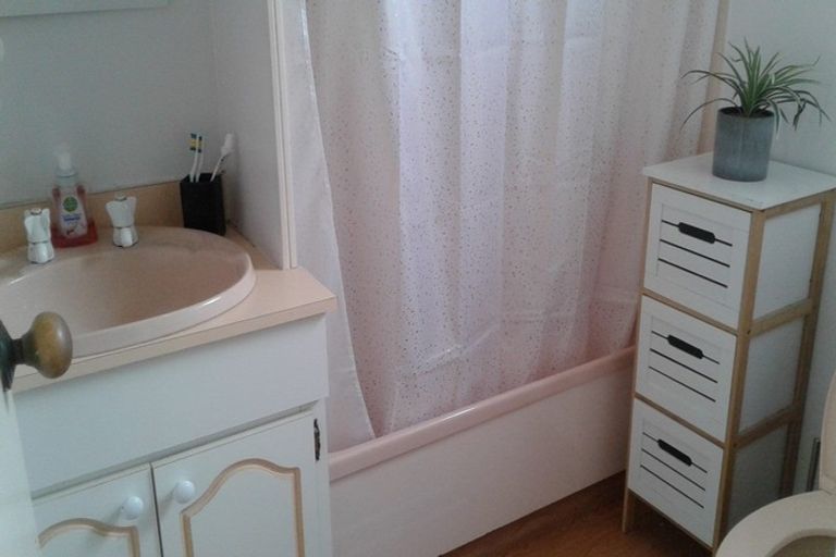 Photo of property in 66b Main North Road, Woodend, 7610