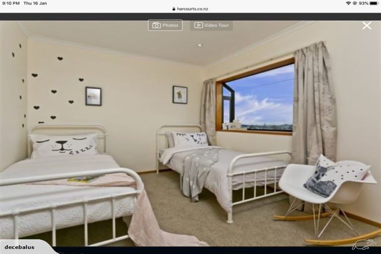 Photo of property in 21 Glen Vista Place, Bayview, Auckland, 0629