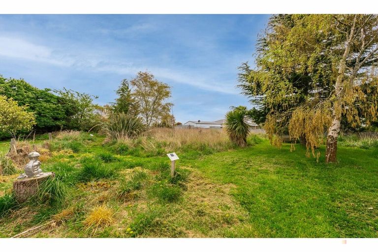 Photo of property in 30 Timaru Road, Waimate, 7924