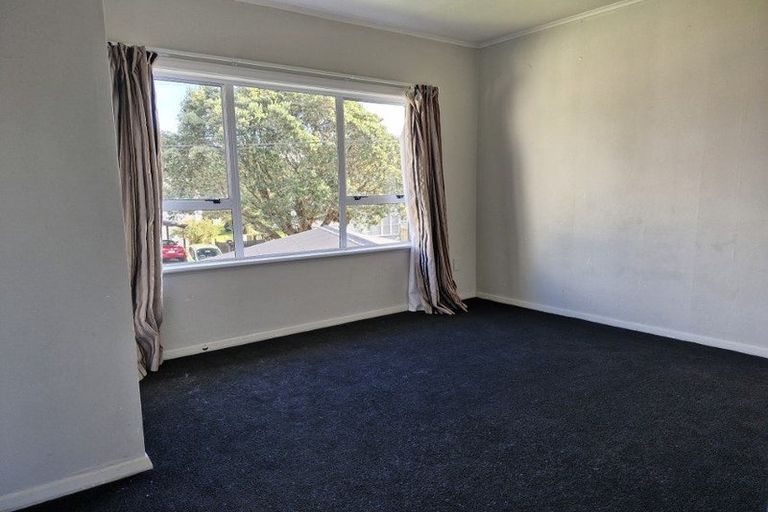 Photo of property in 20 Cook Street, Marfell, New Plymouth, 4310