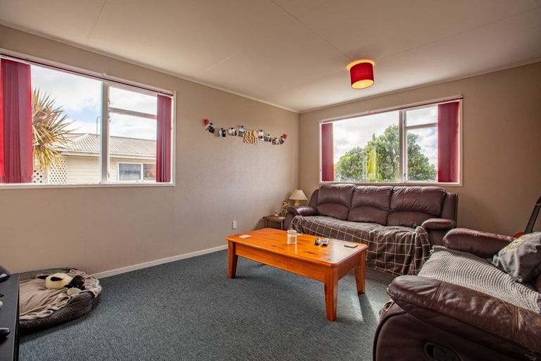 Photo of property in 31 Beaumaris Crescent, Ascot Park, Porirua, 5024