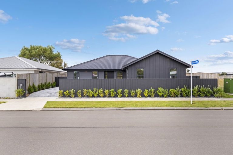 Photo of property in 68 Freedom Drive, Kelvin Grove, Palmerston North, 4414