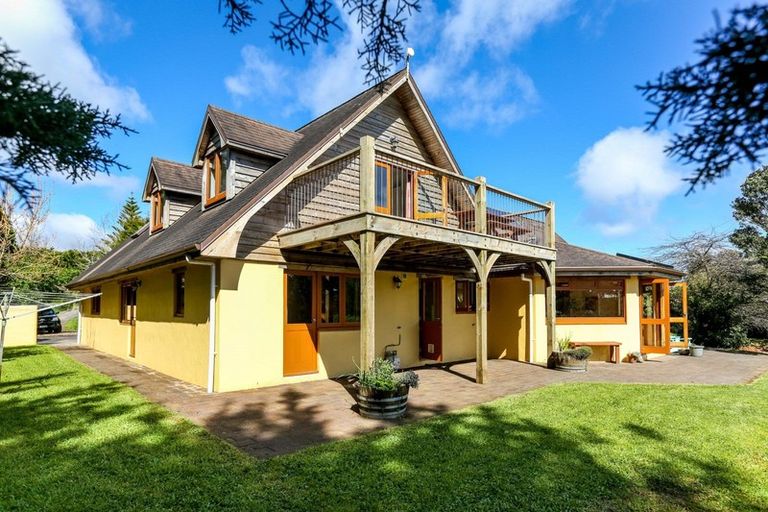 Photo of property in 223 Plymouth Road, Omata, New Plymouth, 4374