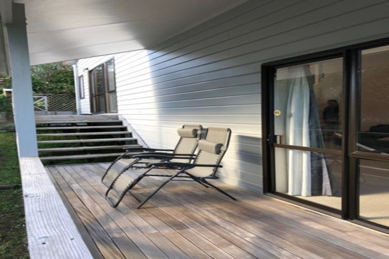 Photo of property in 27 Pinewood Grove, Botany Downs, Auckland, 2010