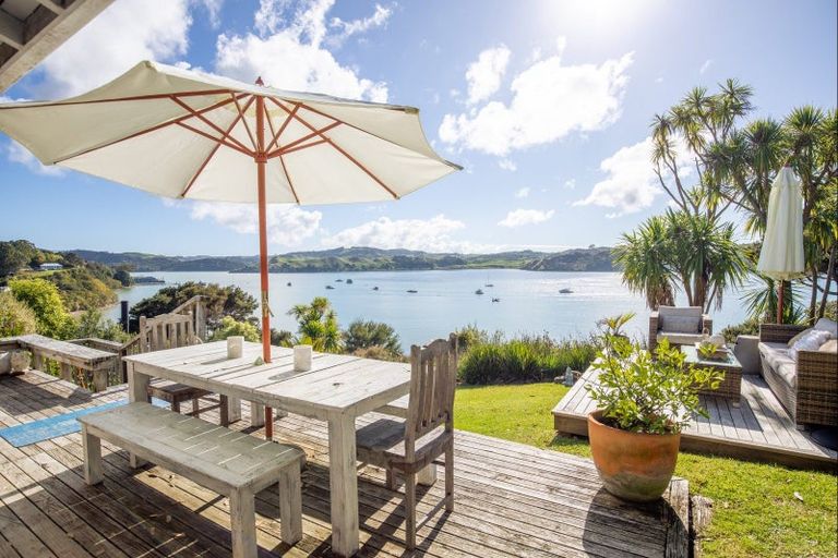 Photo of property in 37 Bay View Road, Raglan, 3225