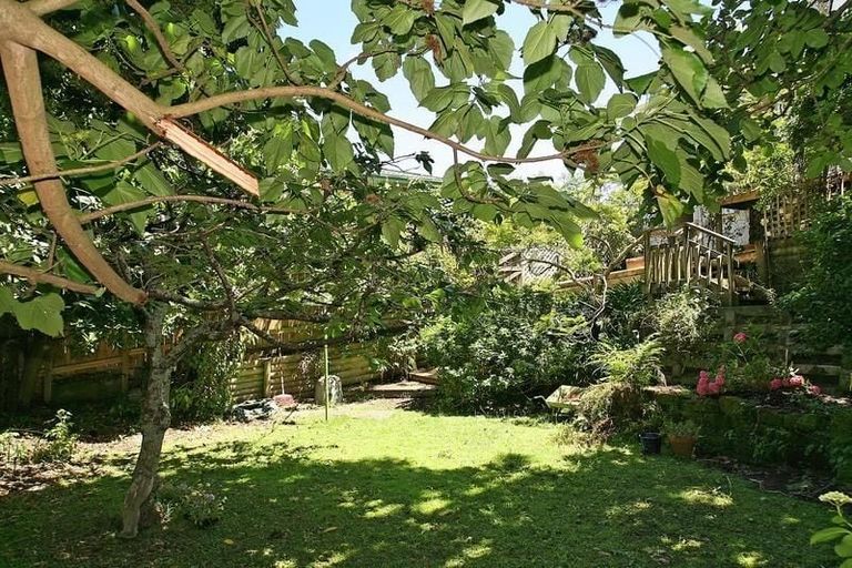Photo of property in 12 Mahoe Street, Eastbourne, Lower Hutt, 5013