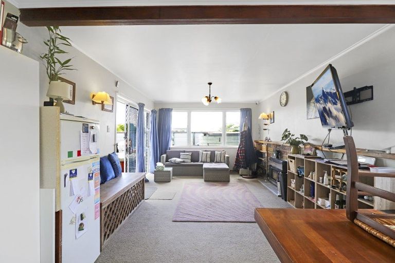 Photo of property in 60 Lytton Road, Riverdale, Gisborne, 4010