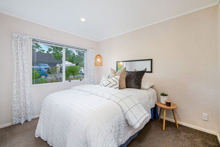 Photo of property in 42 Sunhill Road, Sunnyvale, Auckland, 0612