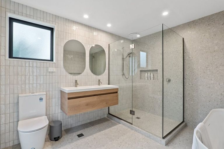 Photo of property in 49b Browns Road, St Albans, Christchurch, 8014